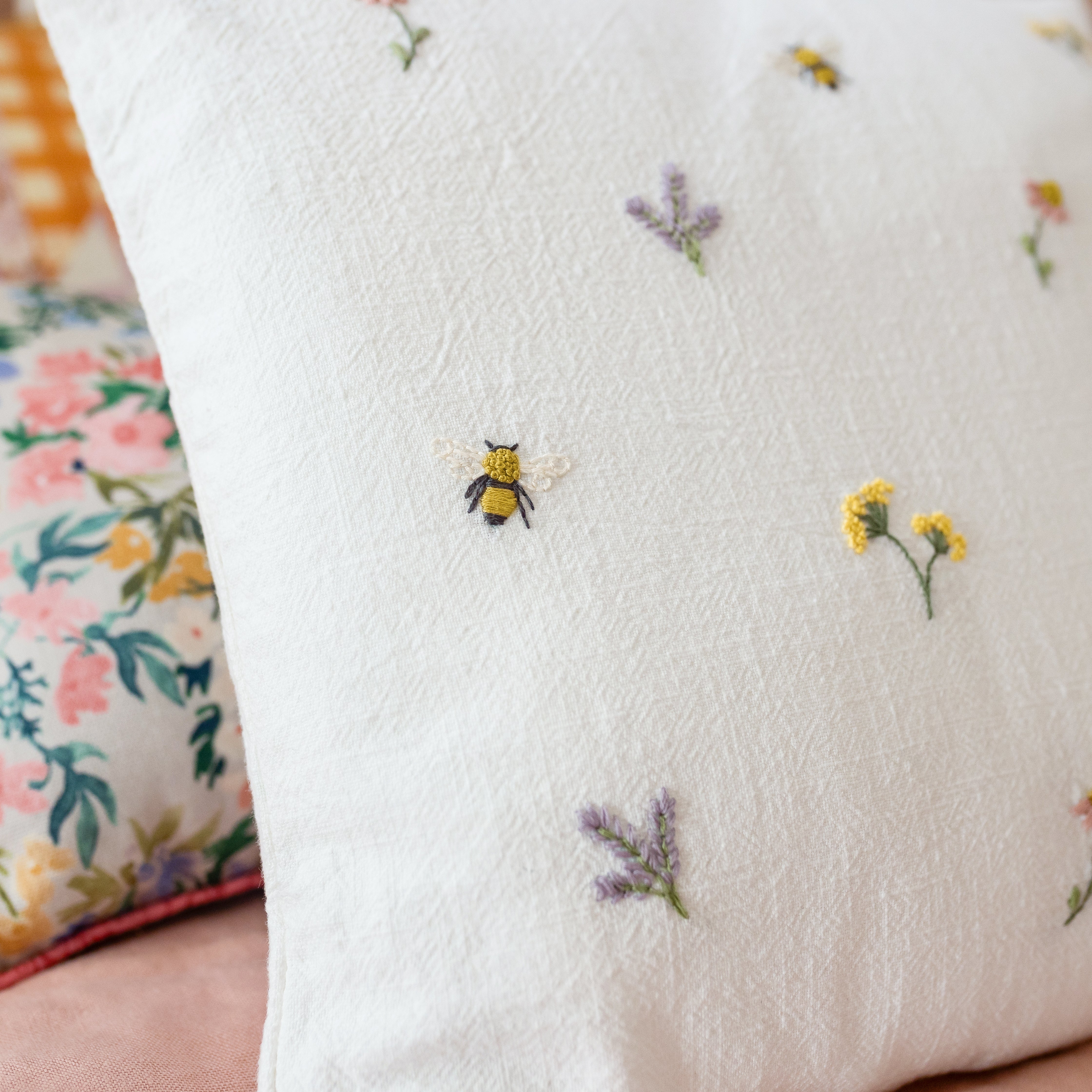 Bees and Wildflowers Throw Pillow Cover Kit - Image 4