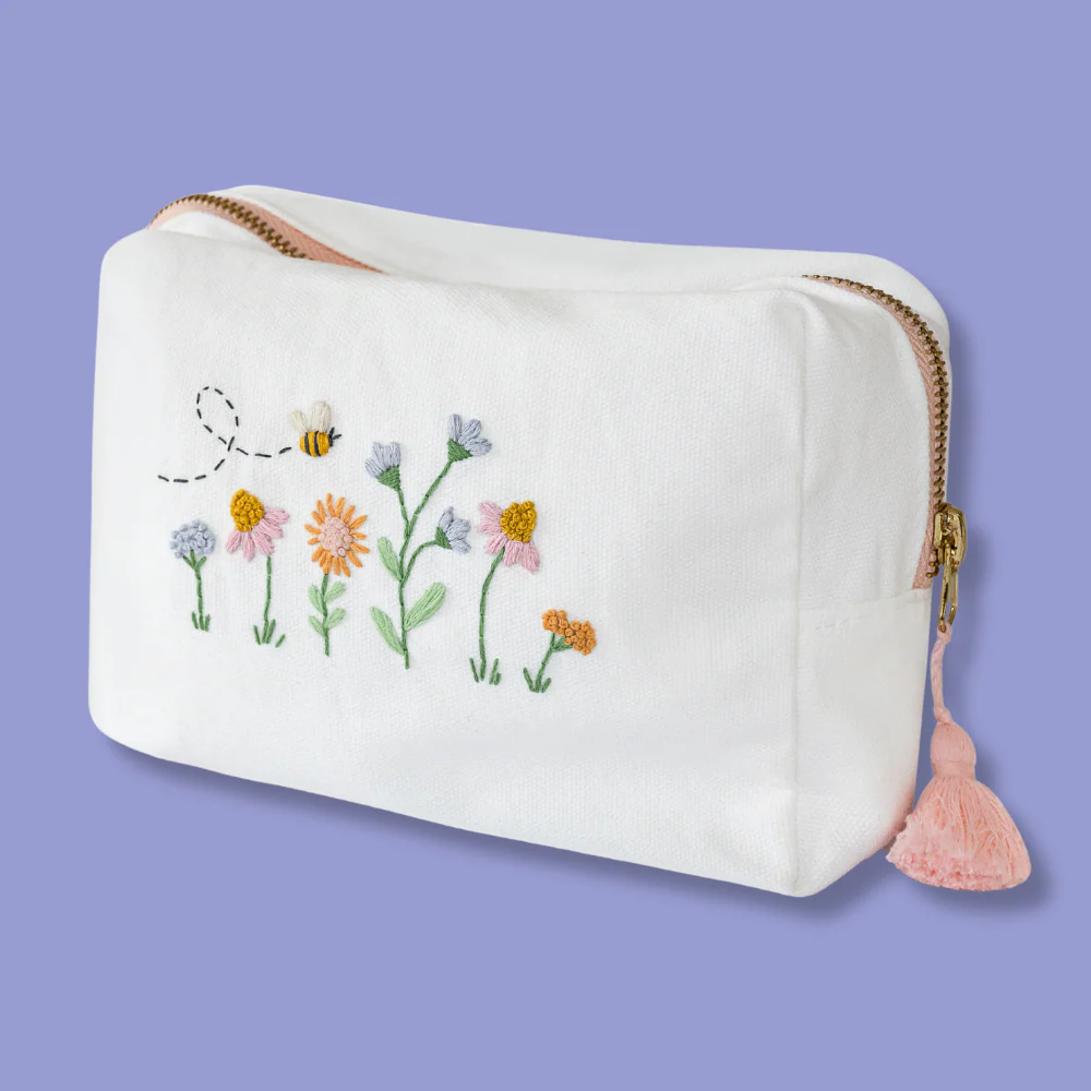 Busy Bee Pencil Case Kit - Image 2